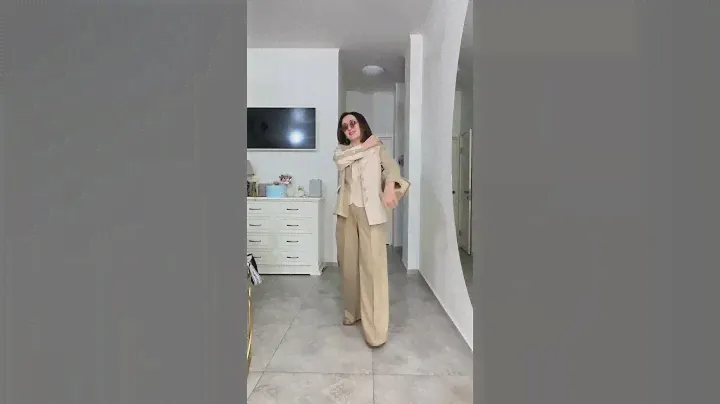 Костюм тройка из шерсти.