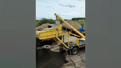 грунтосмесительный завод в работе ГСУ