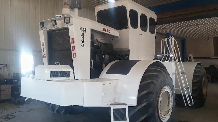 Big Bud Tractor Restoration 1 - Time Lapse - Welker Farms Inc