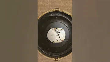настенные часы Kienzle круглые